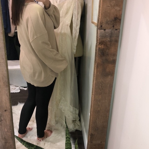 New In tan waffle knit long sleeve top size large - Picture 4 of 7